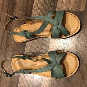 Naturalized turquoise sandals